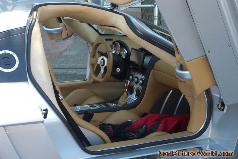 Saleen S7 Twin Turbo Interior