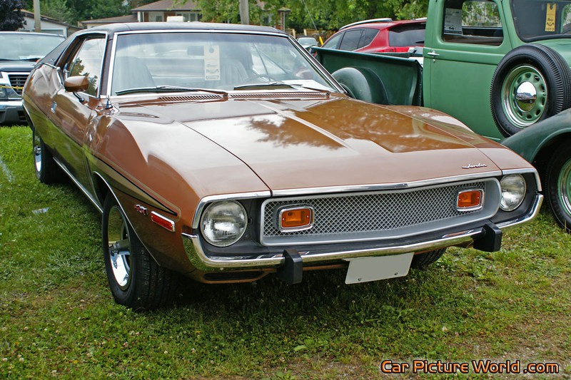 1973 Javelin 401 Front Right