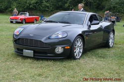 Aston Martin Vanquish S Pictures
