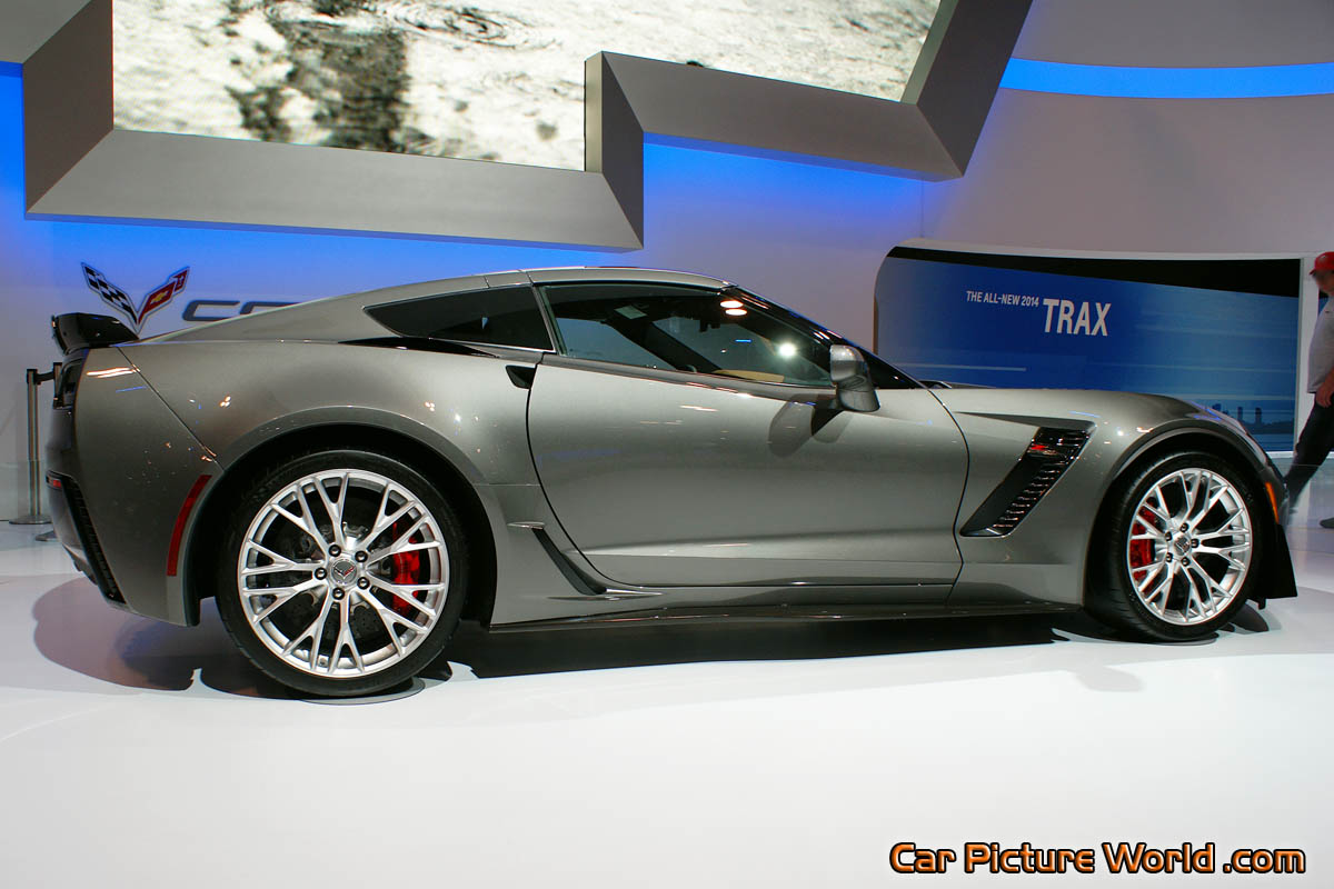 2015 Corvette Z06 Right Side