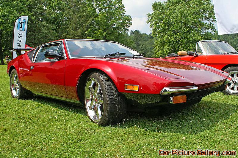 1973 Pantera Front Right