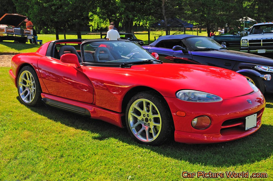Picture of a 1995 Viper RT/10