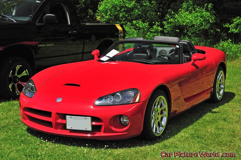 2005 SRT-10 Viper Front Left