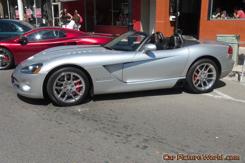 SRT-10 Viper Left Side