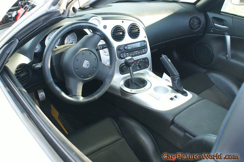 Viper SRT-10 Interior