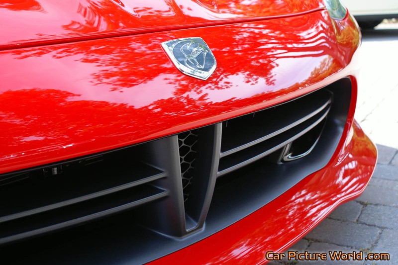 2013 SRT Viper GTS Grill