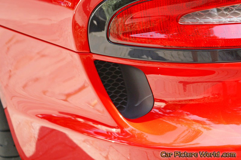 2013 SRT Viper GTS Rear Vent