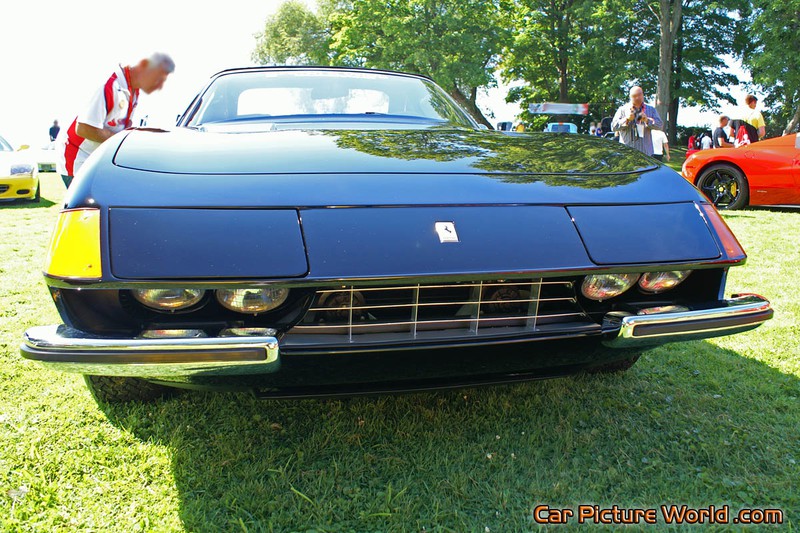 Ferrari 365 GTS 4 Front