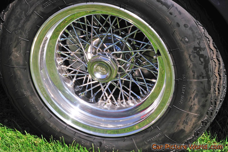 1968 365 GT 2+2 Wire Wheel