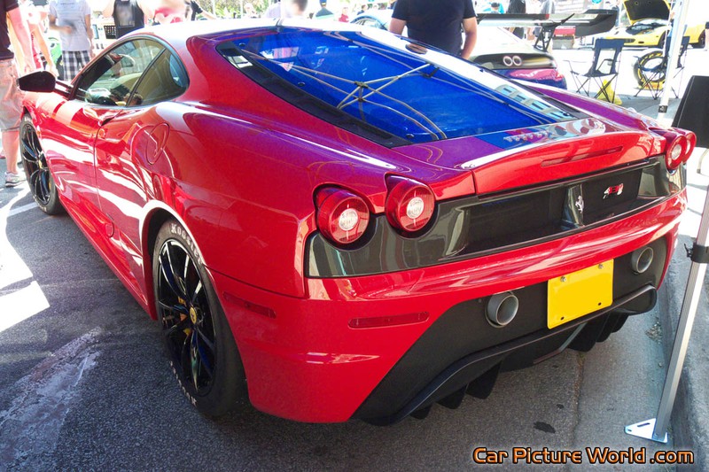 Ferrari Scuderia Rear Left