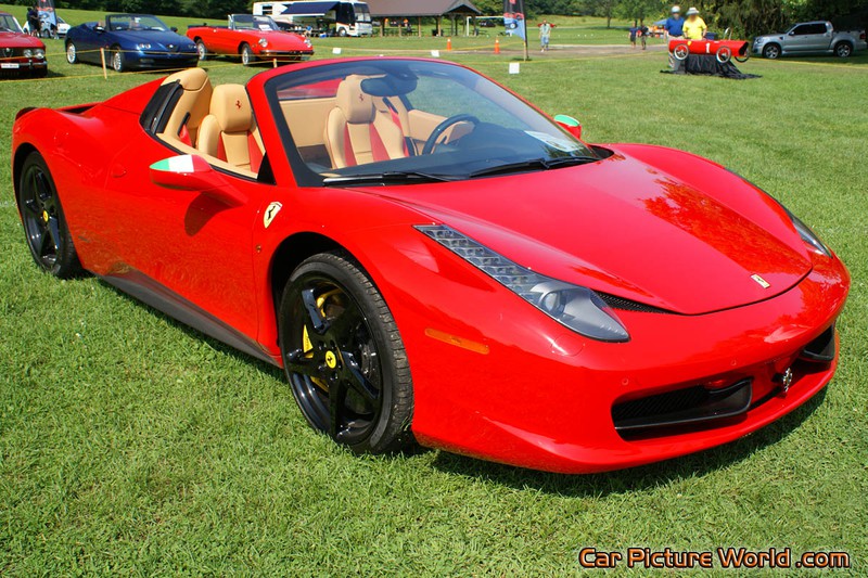 2013 Ferrari 458 Spider Front Right