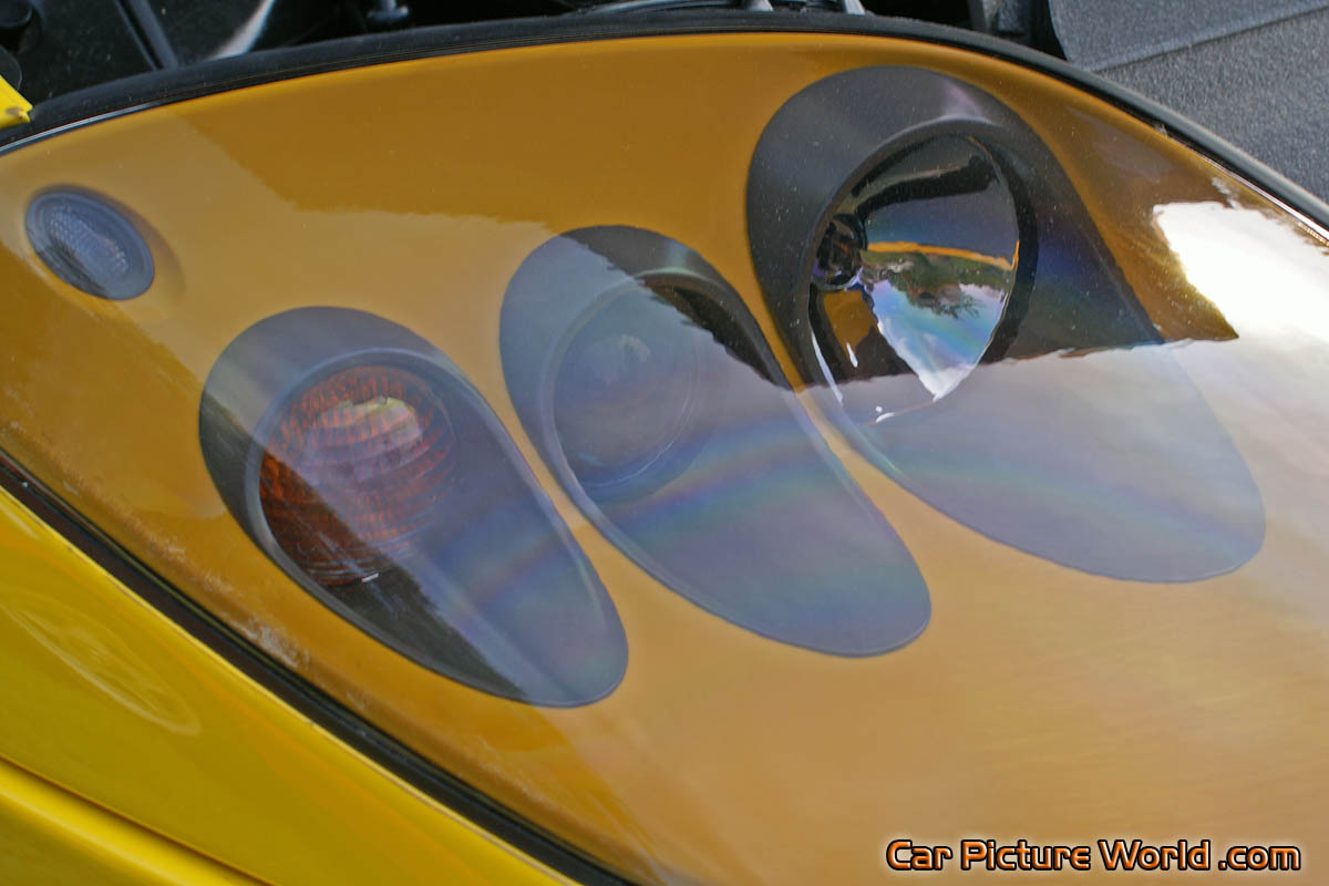575M Maranello Yellow Headlight