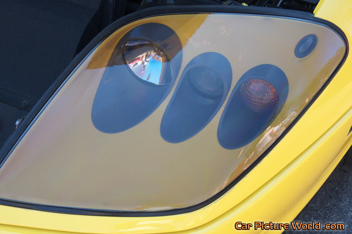 Yellow Ferrari 575M Maranello Headlight