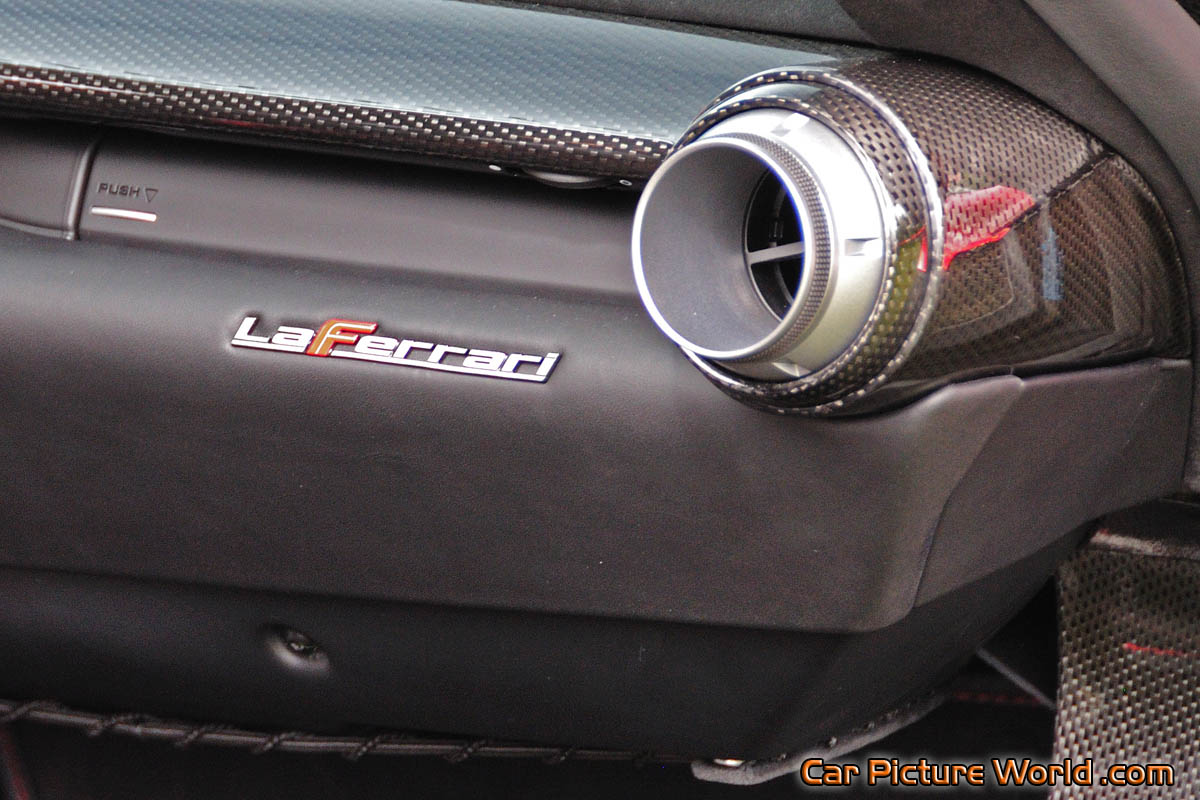 LaFerrari Dash Plaque