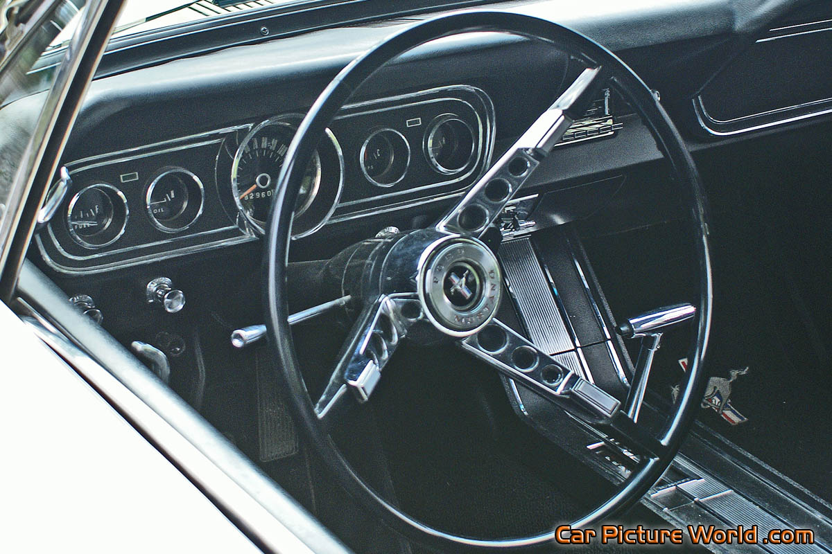 1965 Nothcback Mustang Dash