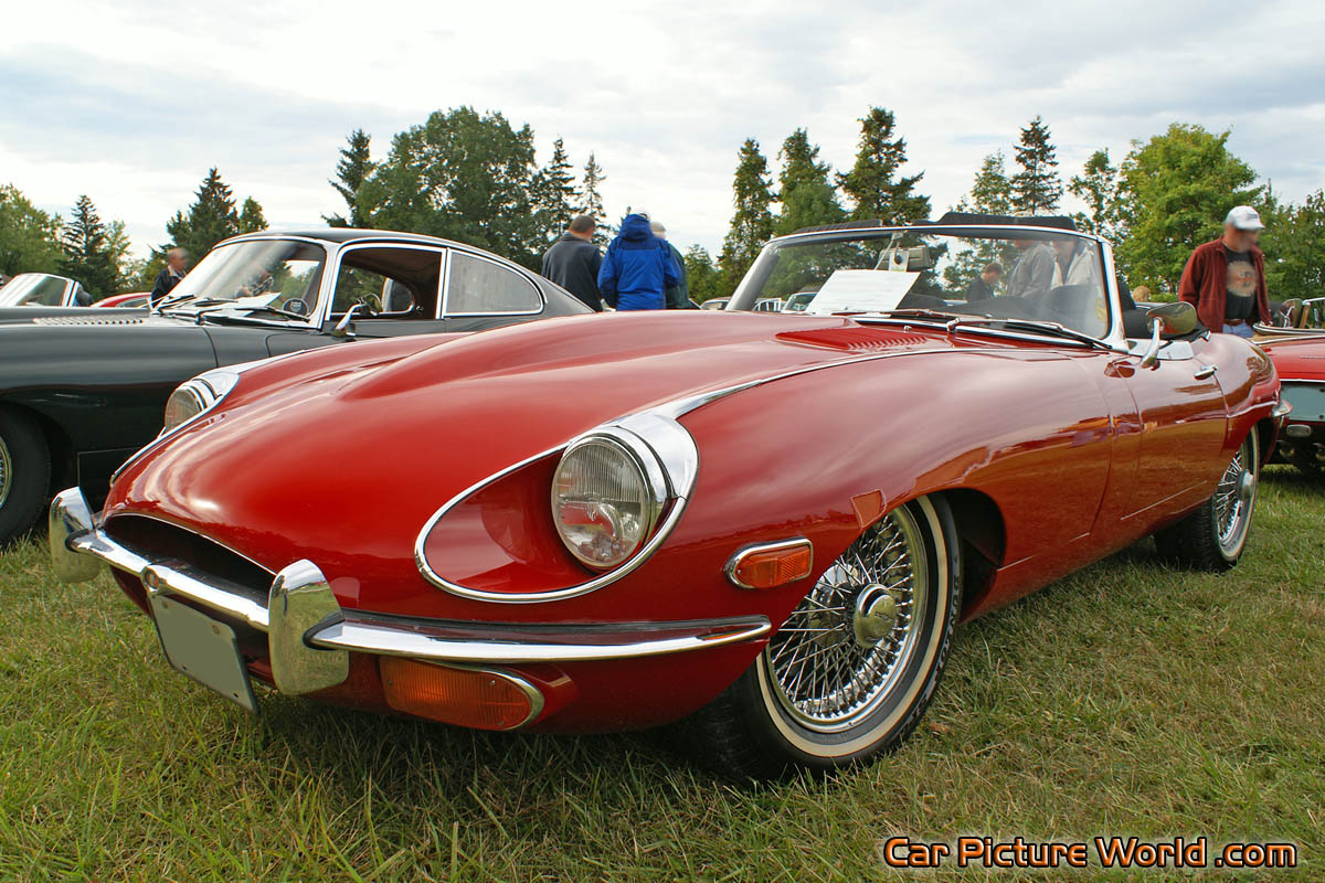 1969 Jaguar E-Type Convertible Front Left