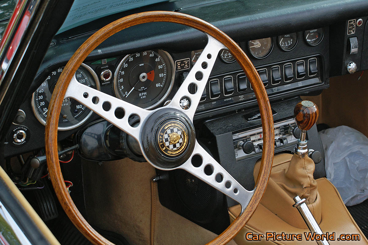 1969 Jaguar XK-E Roadster Dash