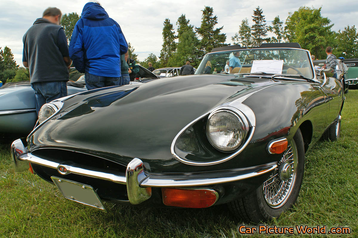 1969 Jaguar XK-E Roadster Front Left