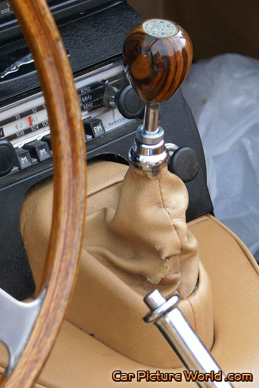 1969 Jaguar XK-E Roadster Shifter