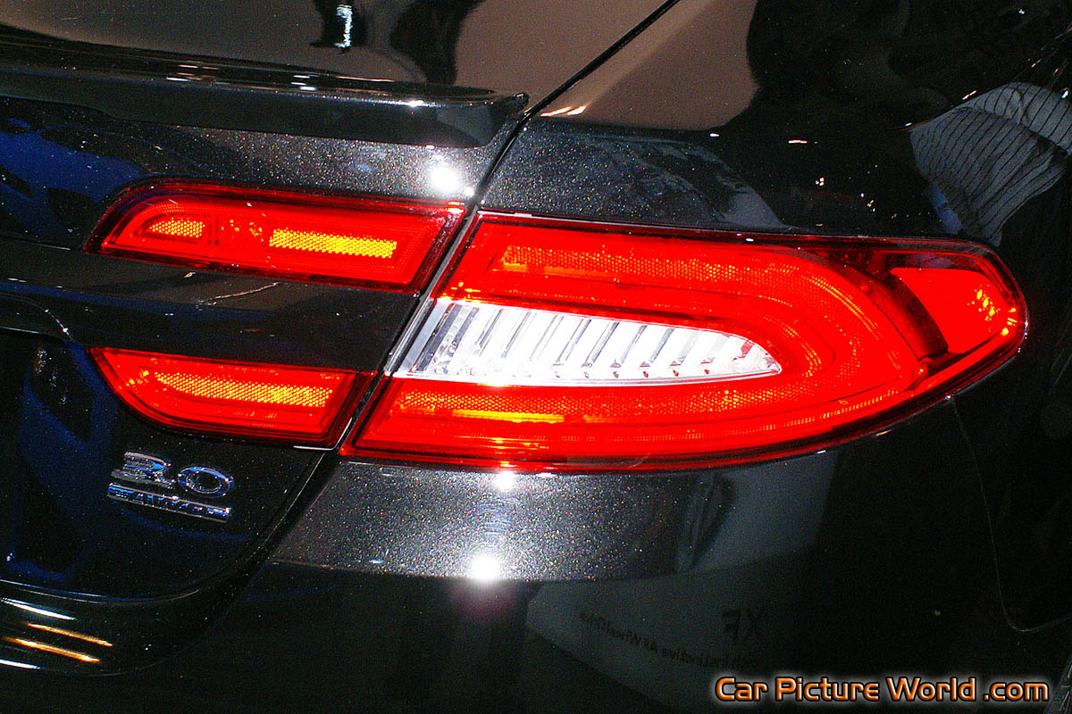 2014 Jaguar XF AWD Tail Light Picture