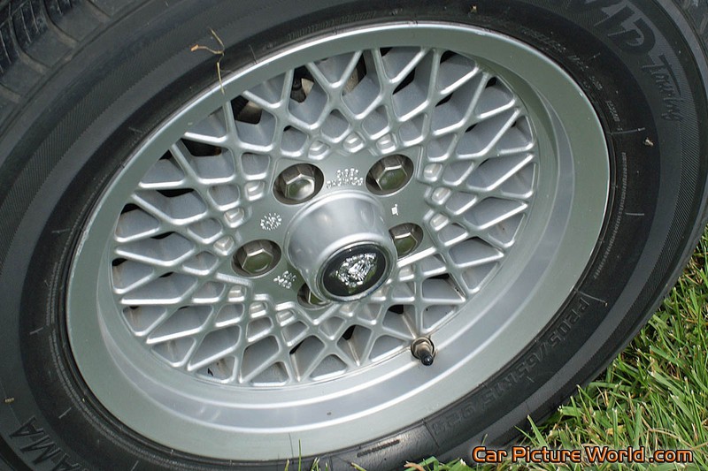 1993 XJS Convertible Wheel