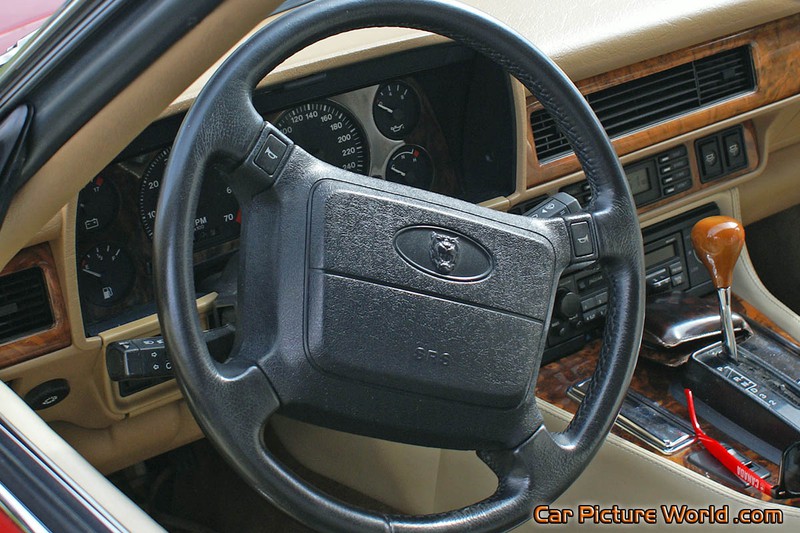 Jaguar XJS Red Dash
