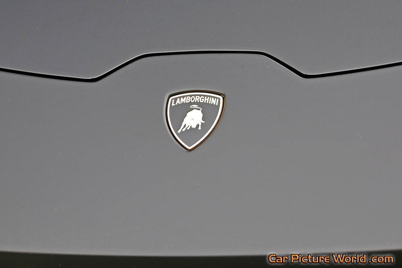 2015 Huracan LP 610-4 Front Emblem