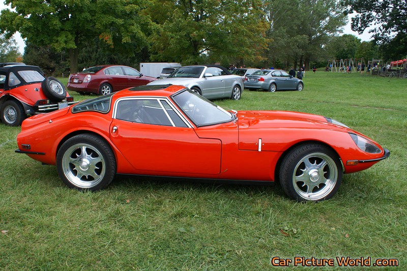 1972 Marcos 3 Litre GT-Right Side