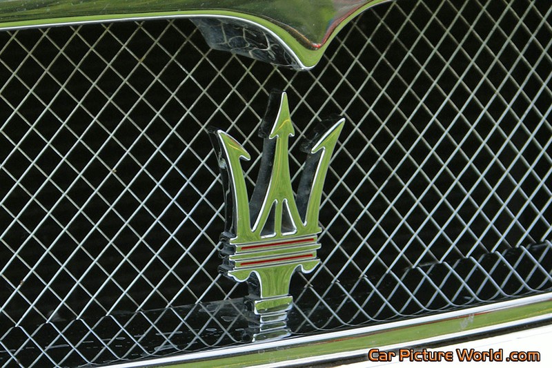 2004 Maserati Coupe Grille Emblem