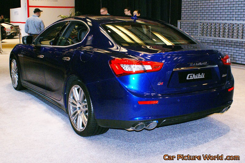 2014 Ghibli S Q4 Rear Left