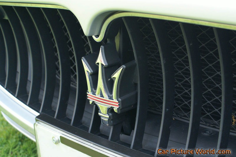 GranTurismo S Grill Emblem