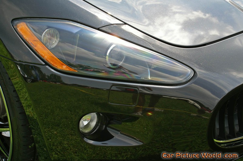 Maserati Gran Turismo S Headlight