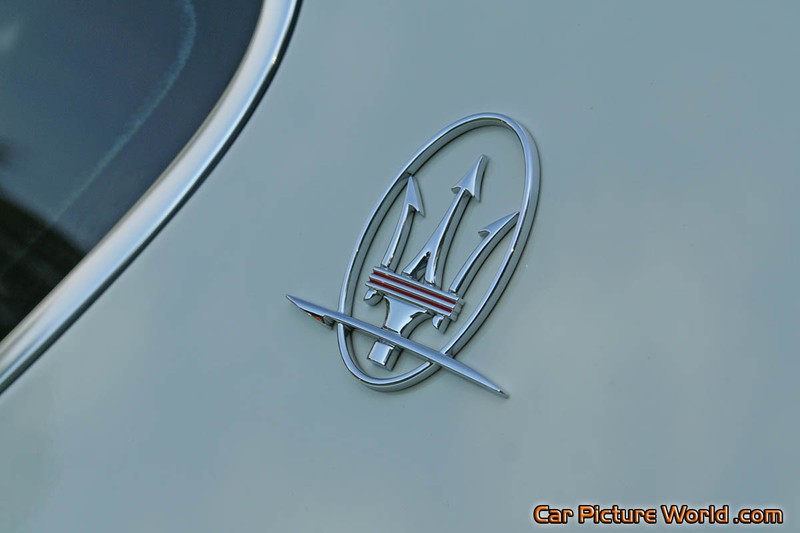 Maserati GranTurismo S C Pillar Emblem