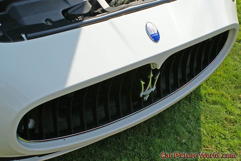 Maserati GranTurismo S Grill