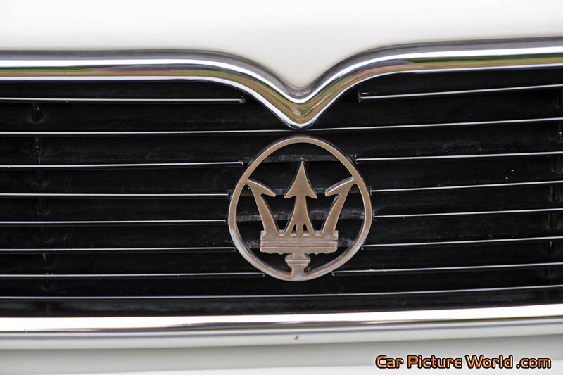 1996 Quattroporte Front Crest