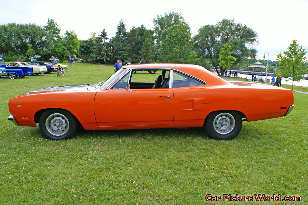 1970 440 6BBL Road Runner Left Side