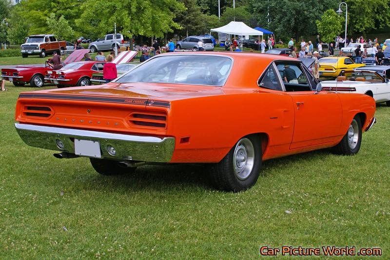 1970 440 6BBL Road Runner Rear Right
