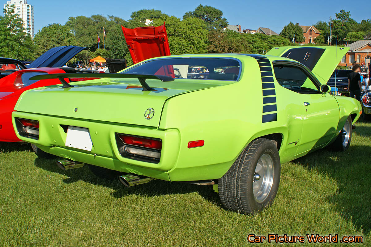 1972 440 6BBL Road Runner Rear Right
